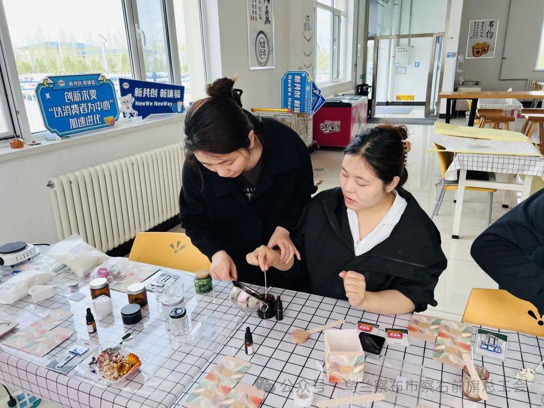 行”——伊利集团乌兰察布乳品厂工会母亲节活动CQ9电子平台网站“以爱之名 ‘烛’ 梦前(图4)